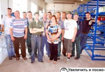 ЧОЛОВІЧИЙ КОЛЕКТИВ — У НАДІЙНИХ ЖІНОЧИХ РУКАХ