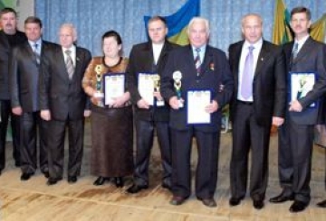 ДО ДНЯ ПРАЦІВНИКА СІЛЬСЬКОГО ГОСПОДАРСТВА ПРИВІТАЛИ КРАЩИХ ПРАЦІВНИКІВ ПОЛІВ І ФЕРМ