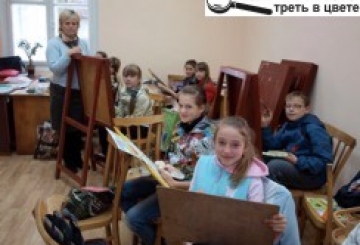 ЮНИМ ХУДОЖНИКАМ — ВЛАСНЕ ПРИМІЩЕННЯ