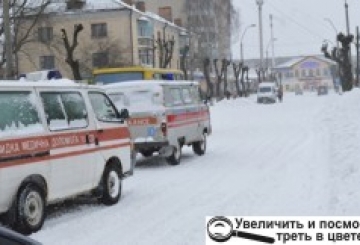 Заблоковані села, скасовані автобусні рейси, десятки травмованих…
