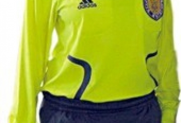 З трибун їй кричать не «Суддю — на мило», а «Дай телефончик!»