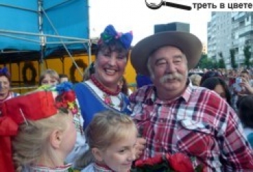 Жінка, як театр: сьогодні — драма, завтра — комедія чи гастролі в іншому місті