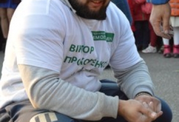 Новий світовий рекорд встановив богатир Віктор Прокопенко