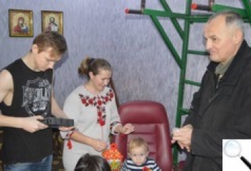 Планшети — для дітей, чиї батьки загинули в АТО