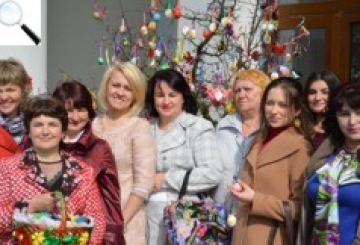 Захисники дзвонили дітям з передової, щоб подякувати за Великодній кошик