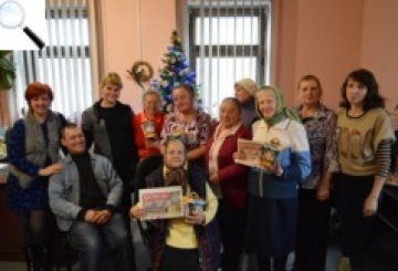 З їх рук «Звягель», як гарячі пиріжки, розходиться на «ура»