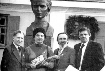 «Його не може поглинути трава забуття»,