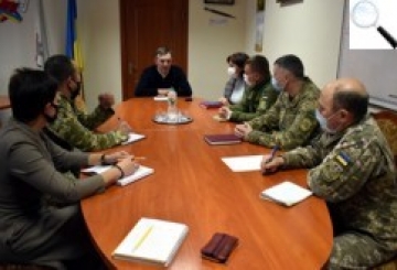 Очільник громади зустрівся з представниками командування місцевого гарнізону