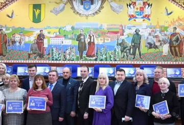 «Дякуємо платникам податків за можливість купити ноутбуки для вчителів»