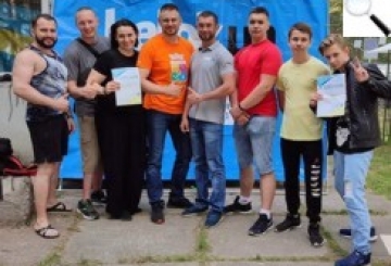 І спека — не завада турнірам зі штангою