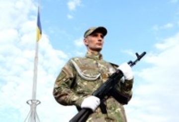 Флешмоб до свята: публікуйте фото у військовій формі