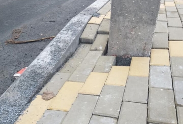 Приклад «господарності»: бруківку уклали взимку, щоб навесні зняти й перекладати?