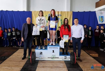 Важкоатлети здобули призові місця в турнірі «Юні олімпійські надії»