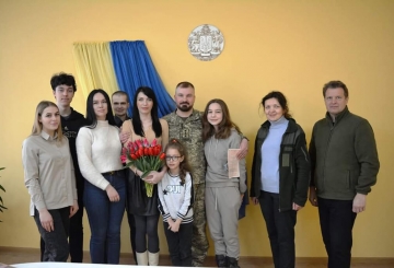 Шлюби воєнного часу: побралися зараз, а пишні весілля відсвяткують після війни