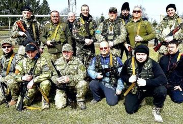 «Закликав владу зменшити свої зарплати на користь оборони міста»