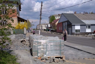 Закінчувати ремонт дороги й тротуарів по вул. Замковій поки що не збираються