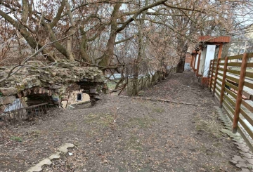 Туристичну привабливість міста «дбайливо» сховали за штахетником