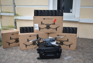 Купили від громади квадрокоптери і привітали військових із Днем ЗСУ