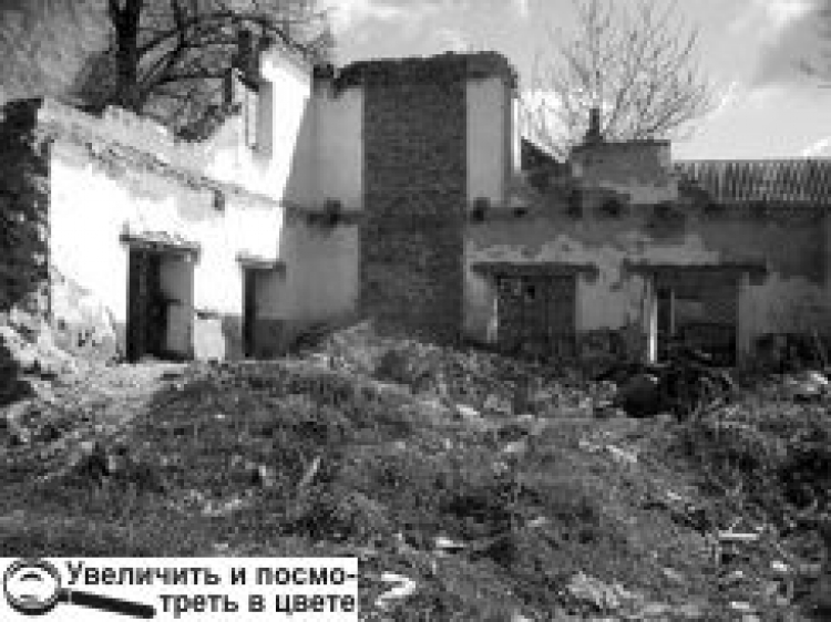 БАРДАК НА ВУЛИЦІ ВОЙКОВА ПРИБРАЛИ. РАЗОМ З РУЇНАМИ