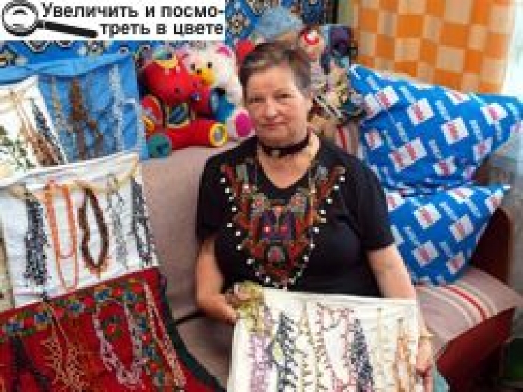 ШВАЧКА, ЛИСТОНОША ТА АКТОРКА: РІЗНІ АМПЛУА МАЙСТРИНІ-ОПТИМІСТКИ