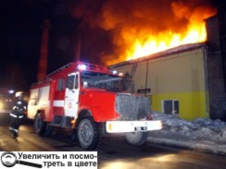 Шість годин рятувальники боролися з вогнем у «Морському»