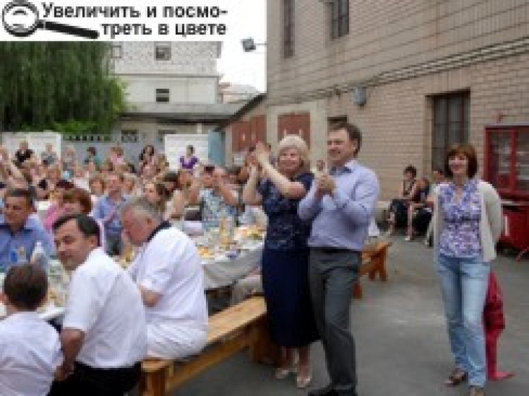 У легкій промисловості працюють важко. А відпочивають — з легкістю