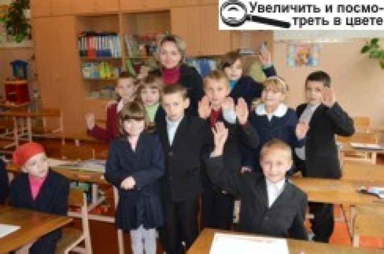 Справжній вчитель виховує не вчених та дипломатів. Він виховує людей