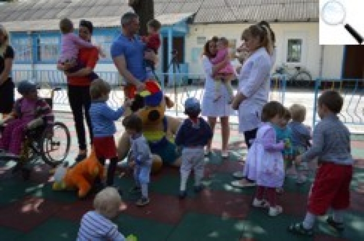 Подарунки та увага від фабрики «Леся» — вихованцям дитячого будинку