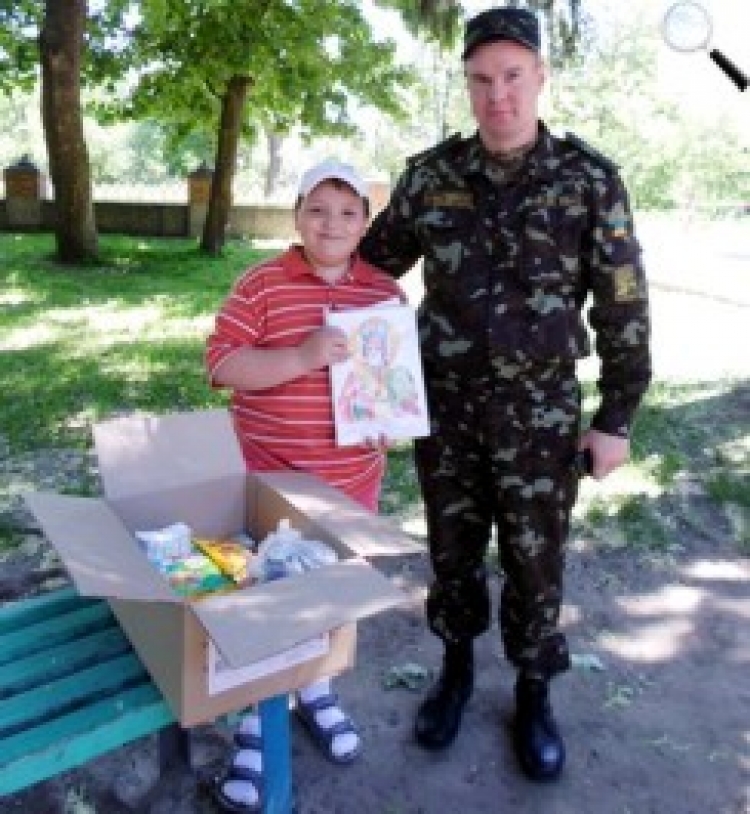 Хто допоможе дитині зіграти на піаніно для поранених у шпиталі?