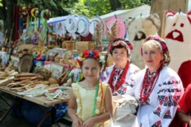 Парад вишиванок скасовано, але у програмі свята є концерти