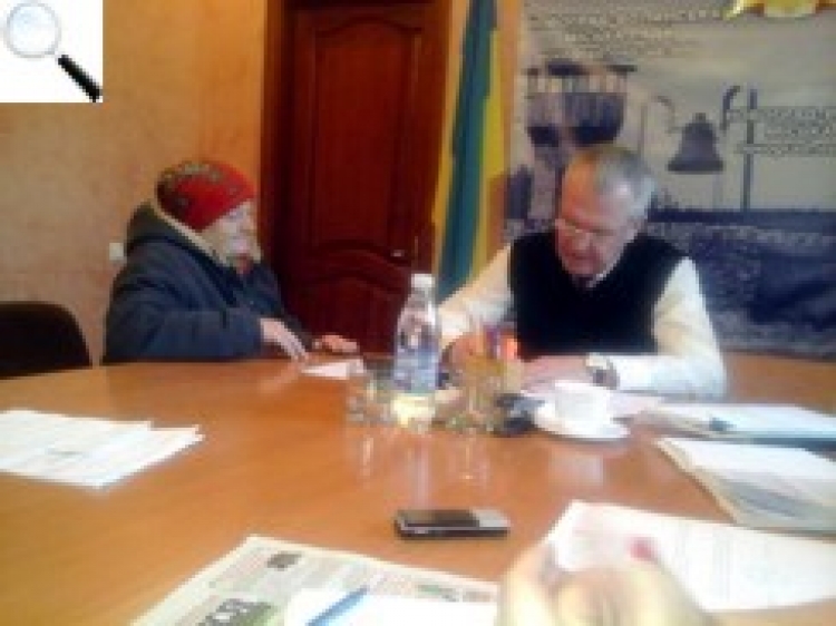 Мерія Новограда просить не переписуватися з міським головою у соцмережах, бо це відволікає його від роботи