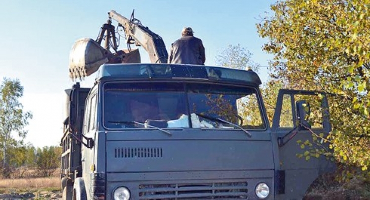 Біля Гульська затримали незаконних видобувачів піску