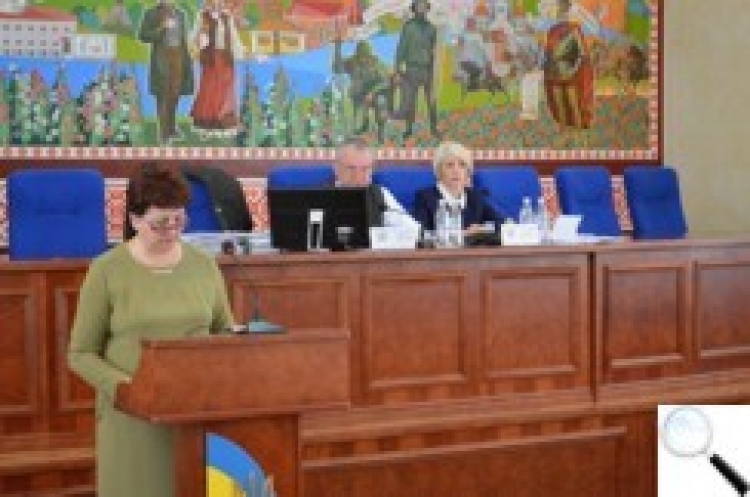 Двадцятьма голосами «за» депутати підвищили розмір премій працівникам виконкому до 150%