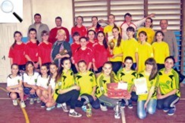 Волейбол — до жіночого свята