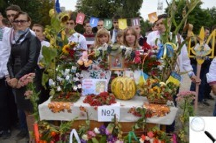«До нас осінь завітала — всіх красою здивувала»
