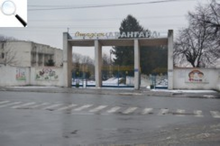 Громада проти будівництва 27-ми ларків на стадіоні «Авангард». Але рішення — у руках депутатів