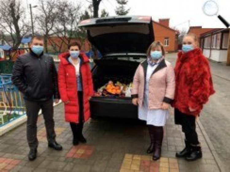 Вихованців Будинку дитини привітали з новорічно-різдвяними святами