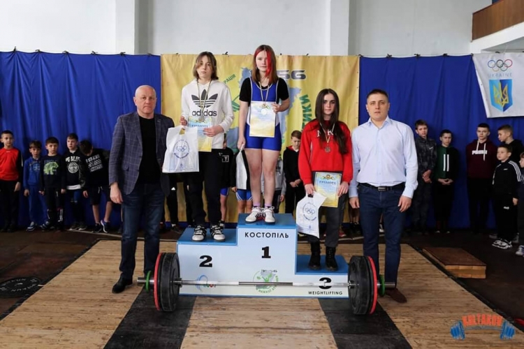 Важкоатлети здобули призові місця в турнірі «Юні олімпійські надії»