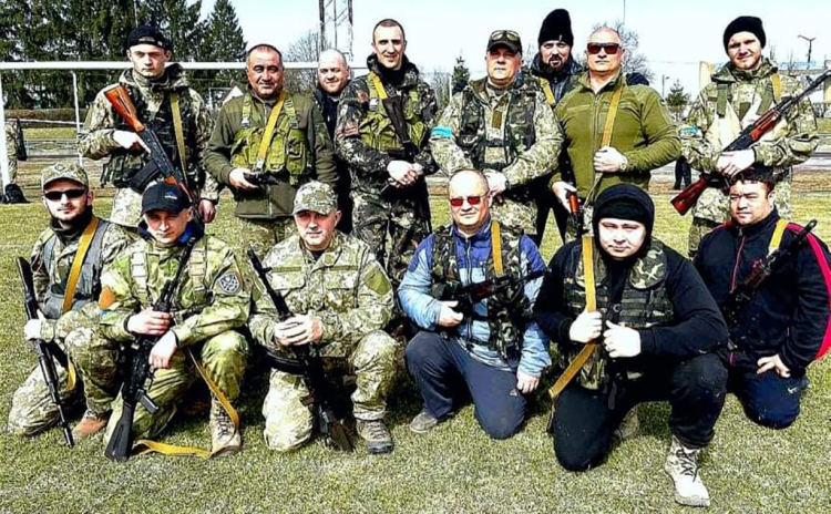 «Закликав владу зменшити свої зарплати на користь оборони міста»