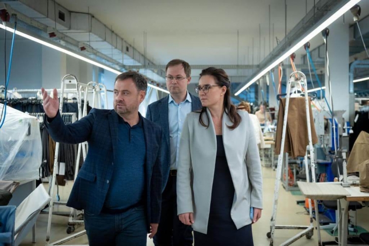 На прикладі фабрики «Леся»: як працює легка промисловість в умовах війни