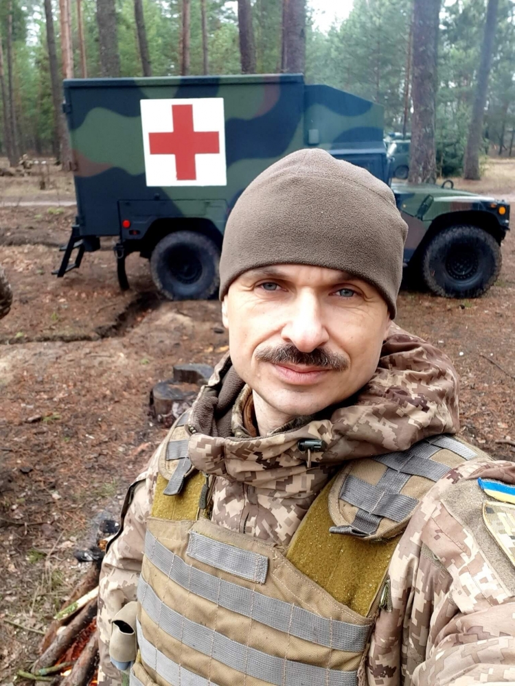 Медик рятує життя на фронті, але не бачить у цьому героїзму