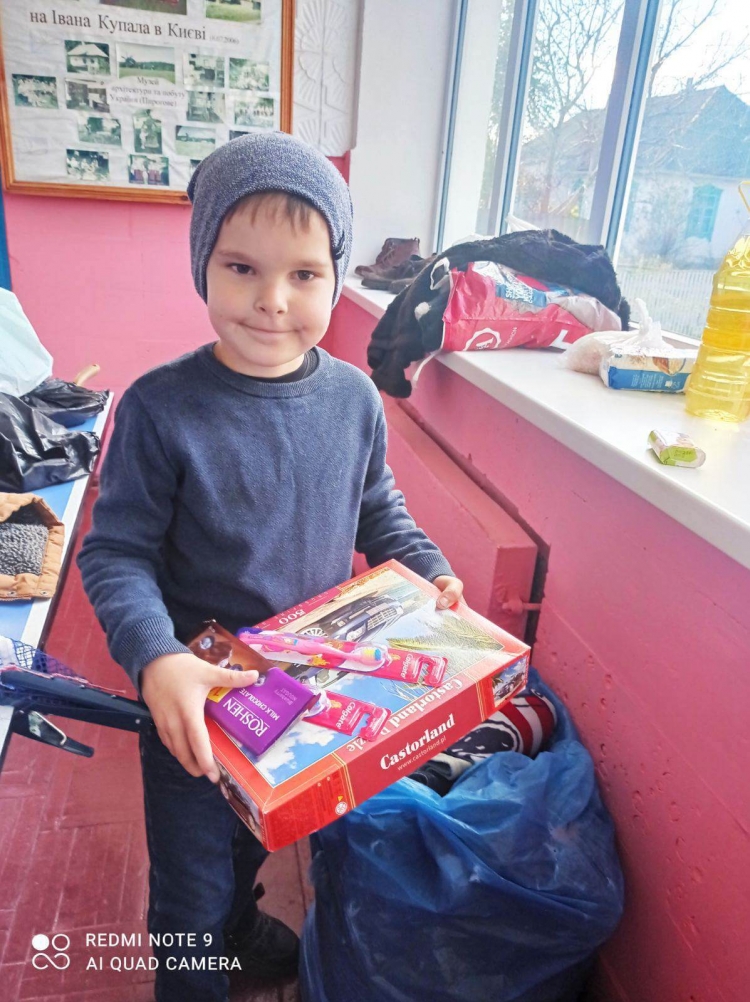 У хатах-пустках переселенцям стає тепліше від підтримки людей