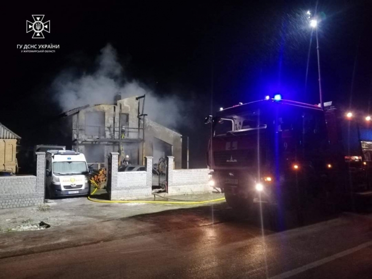 На Житомирщині у пожежі загинули батько з донькою