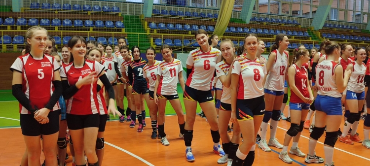 Звягельські волейболістки взяли участь у відкритому чемпіонаті Волинської області