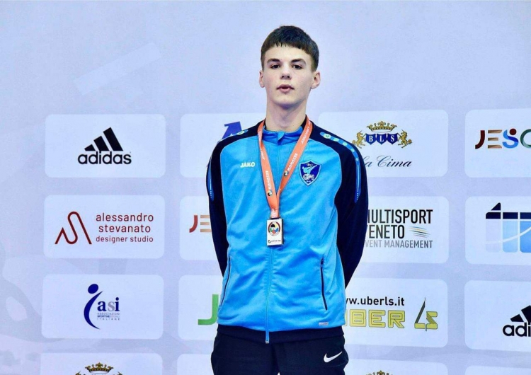 Артем Алексеєнко посів друге місце на міжнародній «Юнацькій лізі з карате» у Венеції