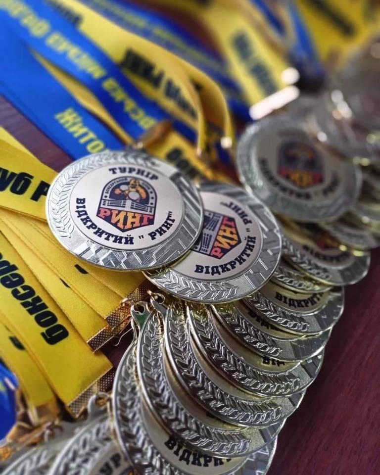 Звягеляни здобули перше командне місце на обласному турнірі з боксу