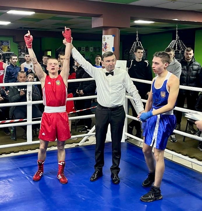 Звягеляни здобули перше командне місце на обласному турнірі з боксу