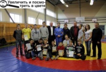 Тримаємо кулаки за наших!