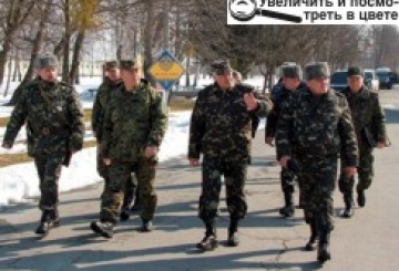 Речового забезпечення, житла і нових танків військовим бракує. Але професіоналізм є