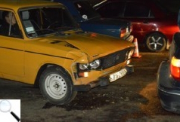 Дві машини «поцілувалися» на житомирському мосту, три — у центрі міста